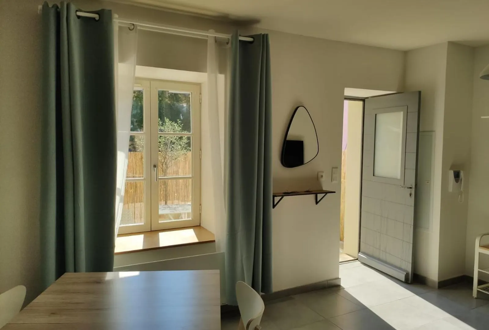 T2 Charme, Intramuros, Quartier Des Teinturiers Avignon Apartment